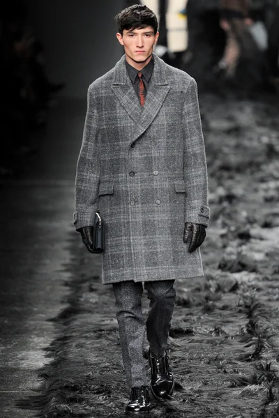 Look 24